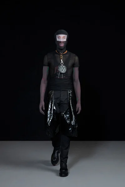 Look 42